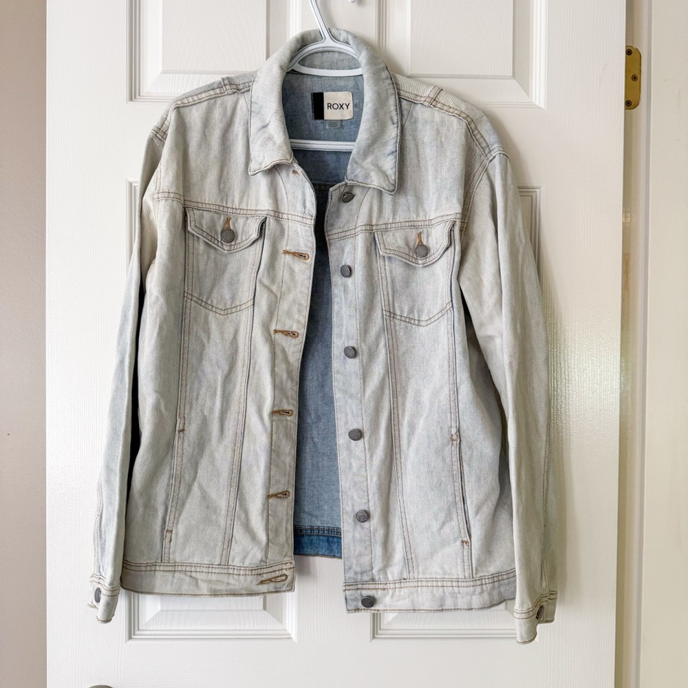 Roxy Women’s Light Blue Denim Jacket Cotton PTP 20 Fits M L – Classic Jean Coat